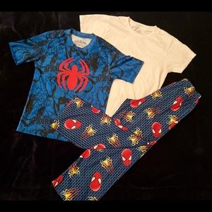 Spider-Man Set: Pajamas & wall hanging